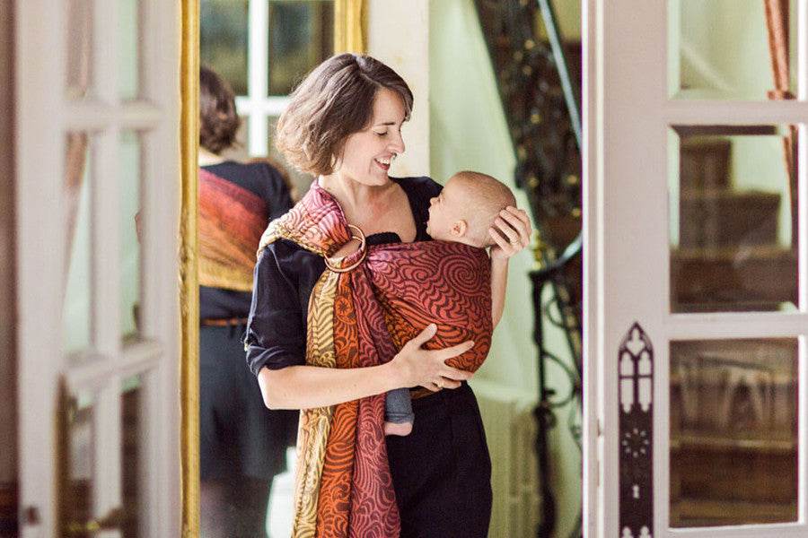 The Great Ring Sling Debate: Which Shoulder Type To Choose? - Oscha Slings
