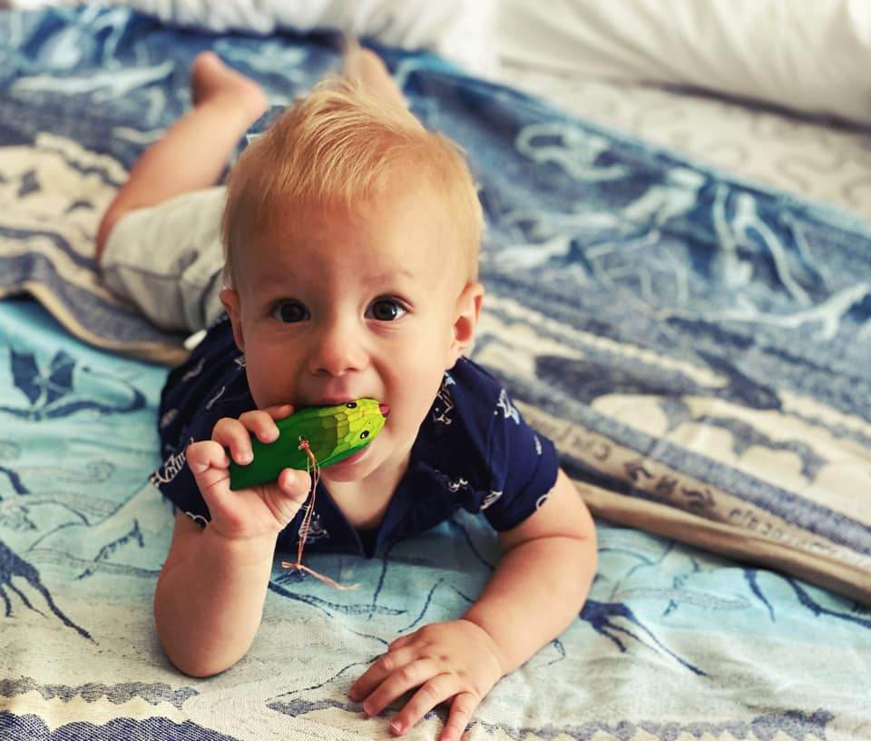 Does Baby Carrying Count As Tummy time? - Oscha Slings