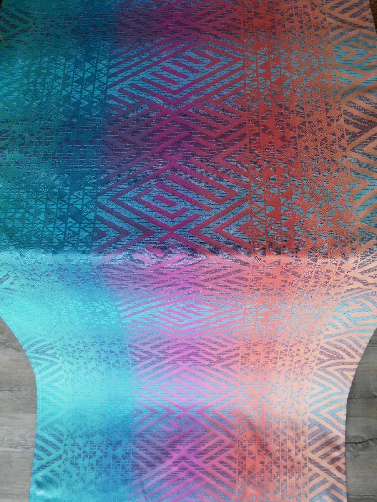 Leon Helix Baby Wrap