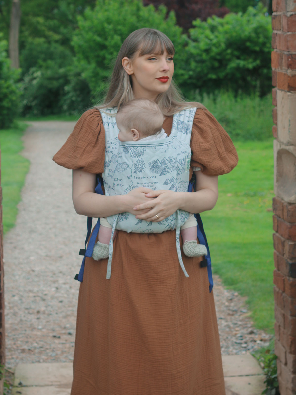 Realm of Middle-earth Ink Bairn Baby Carrier