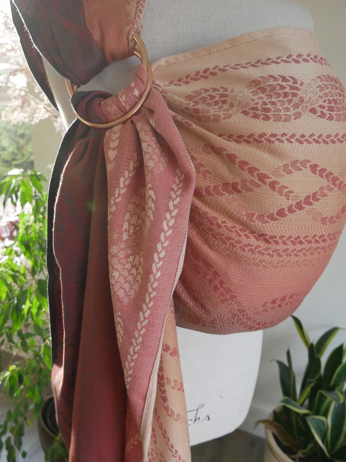 Aran Snug Ring Sling