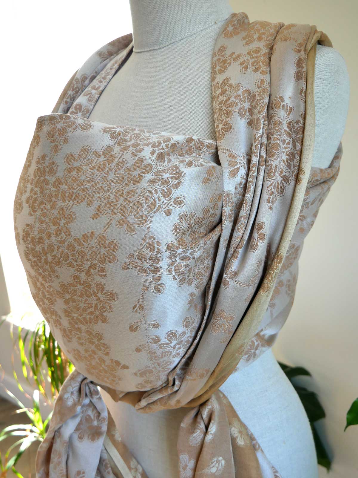 Blossom Bronzo Baby Wrap