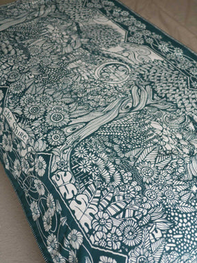 Shire Longbottom Throw (Woven Second) [Grade 2]