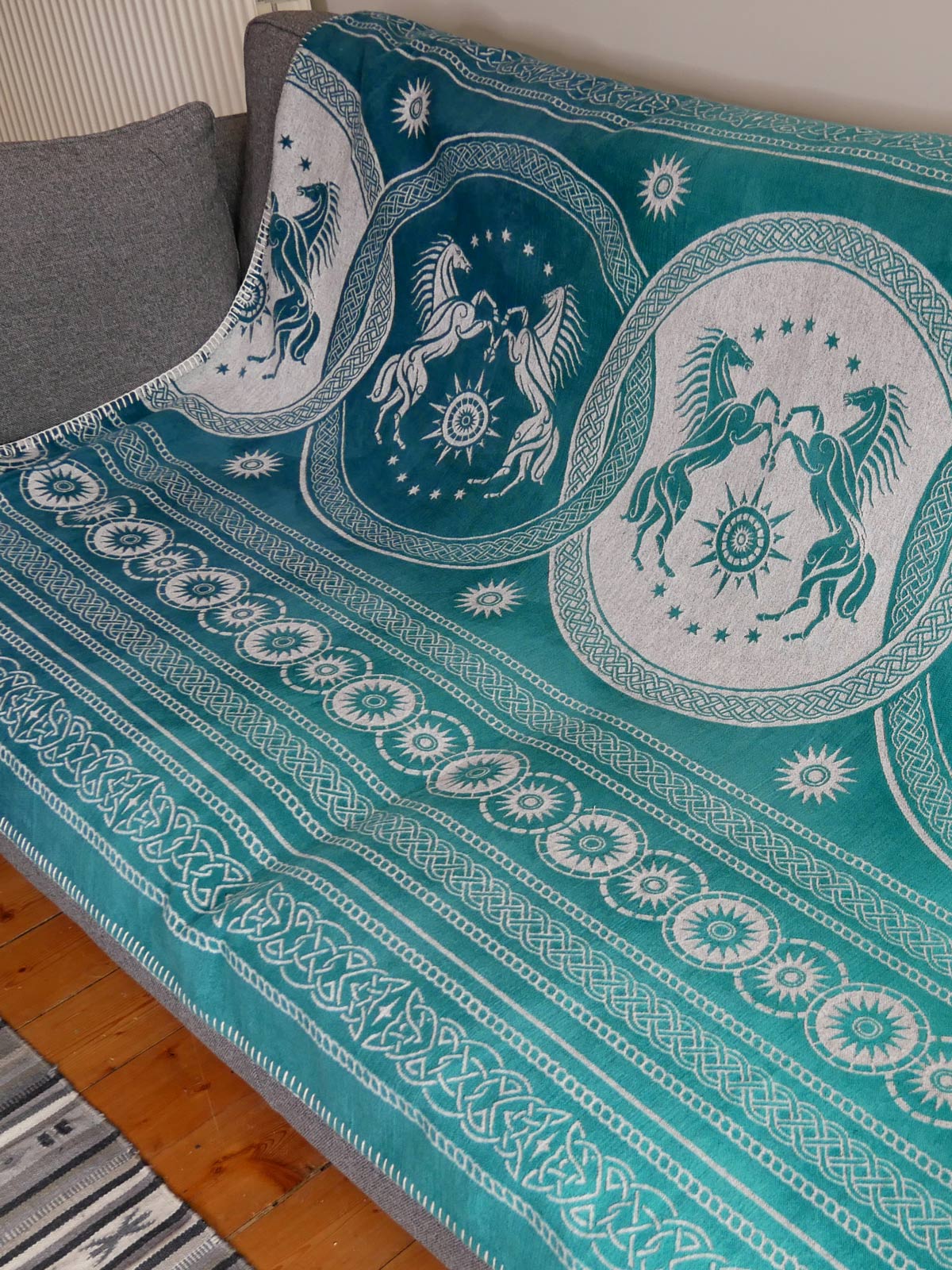 Rohan Entwash Throw (Woven Second) [Grade 2]